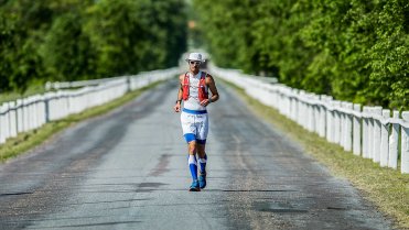 Autor: Martin Veselý, MAFRA
Přeběhl jsem 666 km přes celou Českou republiku od západu na východ za 124 hodin a 11 minut s pouhými 3 hodinami spánku.
