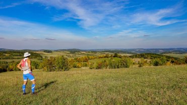Výhled z kopce Metodka
Podzimní běh za babího léta po kopcích ve východní části Žďárských vrchů.