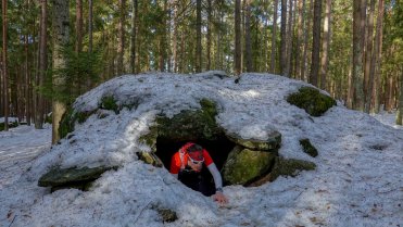 Graselova sluj
Zimní běh Českou Kanadou za jarního počasí ale s téměř souvislou vrstvou sněhu.