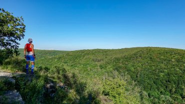 Výhled do Mariánského údolí z vyhlídky Hornek
Pozdně odpolední běh po zkouškách v jižní části Moravského krasu