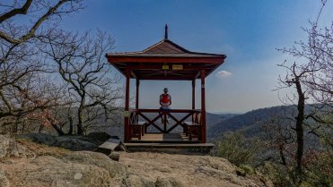 Vyhlídka Králův stolec
První jarní běh v okolí Znojemské přehrady v národním parku Podyjí za letních teplot.