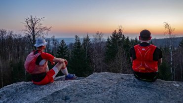 Skála na vrcholu kopce Hradisko (760)
Společný běh s kamarádem, kdy jsme v průběhu celého dne navštívili nejzajímavější místa v okolí nejvyššího vrcholu celé Českomoravské vrchoviny - Javořice.