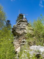 Skalní věz na vrcholu kopce Hradisko (760)
Odpolední proběhnutí za jarního ale větrného počasí v kopcovité krajině rozkládající se jižně od Javořice.